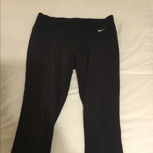 Nike cropped black leggings